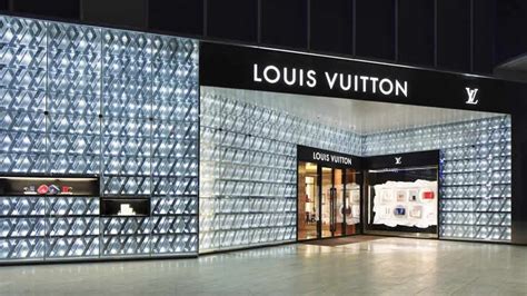 chiffre d'affaires louis vuitton|Louis Vuitton dépasse les 20 milliards de chiffre d’affaires et .